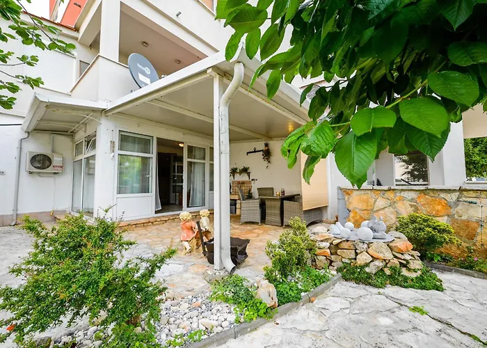 Lido Apartment